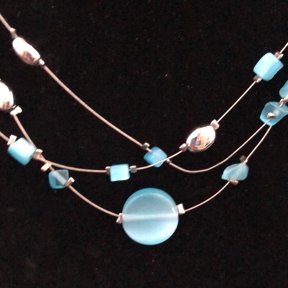 Lia Sophia necklace. - Picture 2 of 6